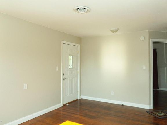 3rd image of 304 E Peck Ave