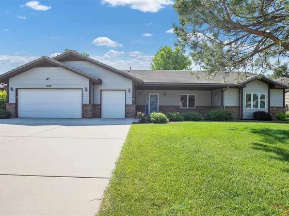 3812 Jolly Ln, Rapid City, SD 57703