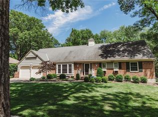 8105 Roe Ave, Prairie Village, KS 66208