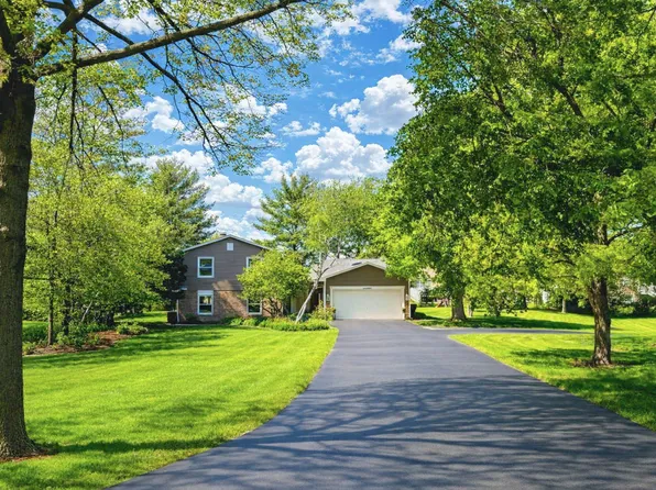 13310 N Red Coat Dr, Lemont, IL 60439