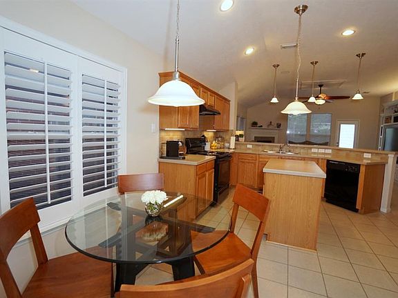 3rd image of 25019 Emporia Point Ct