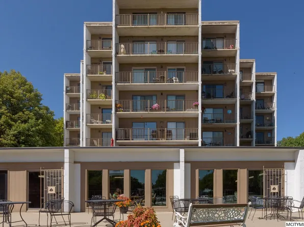 2700 N Shore Dr #405, Clear Lake, IA 50428