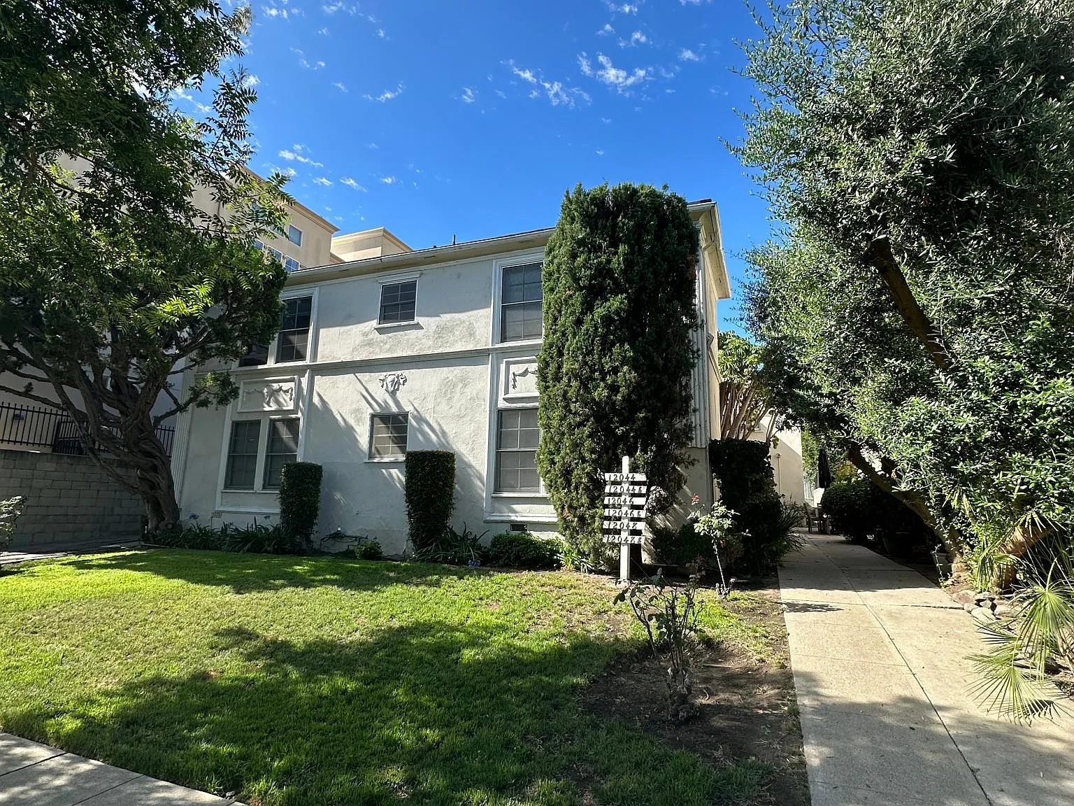 1 bed, 750 sqft, $2,400 — Photo 1