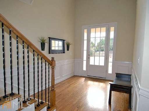 3rd image of 840 Richmond Cir