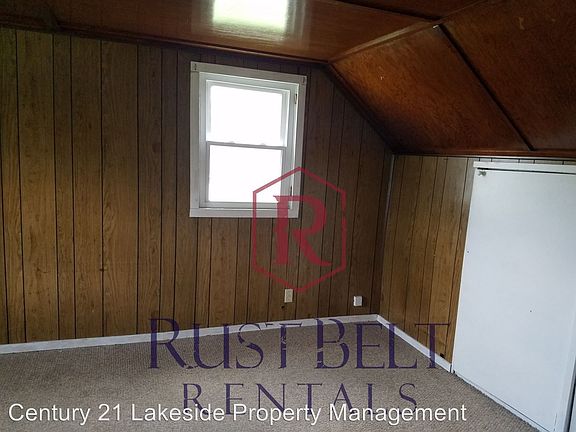 5th image of 1320 W Montrose St APT 4