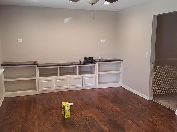 Front Room, Built Ins