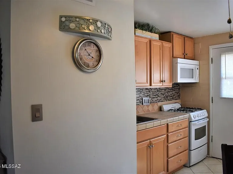 322 S La Canada Dr #D — Photo 4
