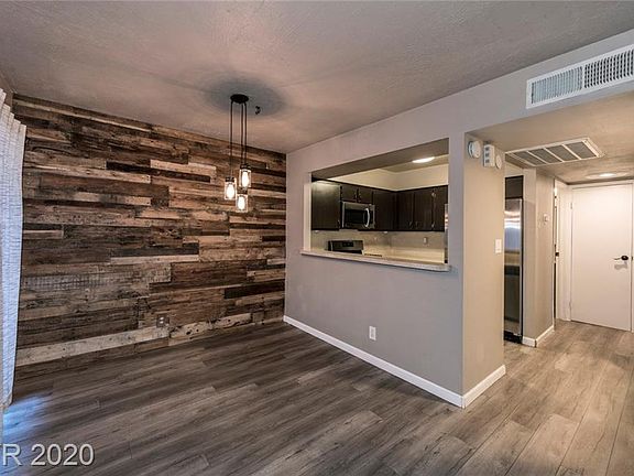 3rd image of 1544 Hialeah Dr APT D