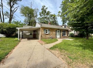 2449 Hillside Dr NW, Grand Rapids, MI 49544
