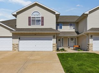 3612 Stoneview Cir SW, Cedar Rapids, IA 52404