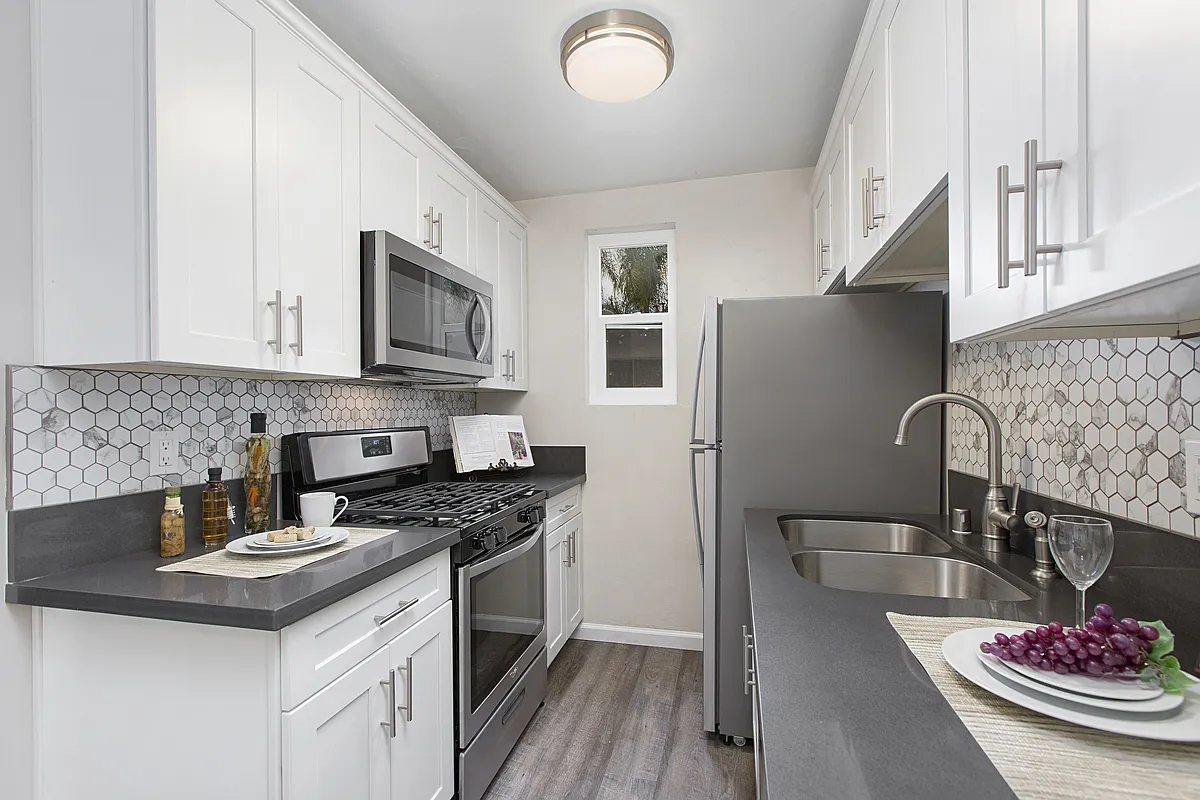 Palms Patio Apartment Homes — Photo 2