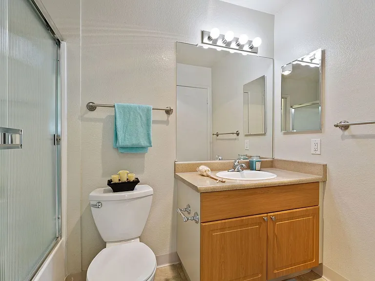 Bel Air Apartments — Photo 5