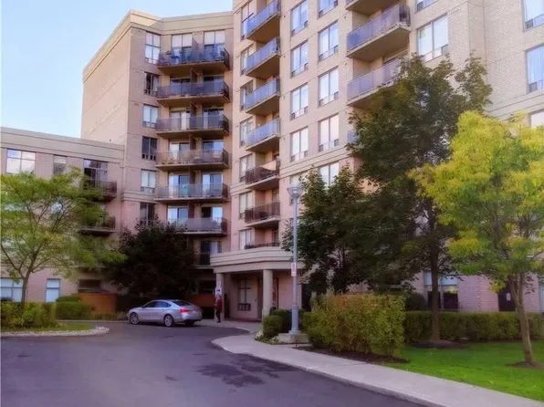 1730 Eglinton Ave E #202, Toronto, ON M4A 2X9