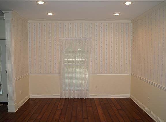 5th image of 12 Tallwood Ln