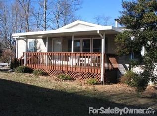 114 Conard Rd, Flat Rock, NC 28731