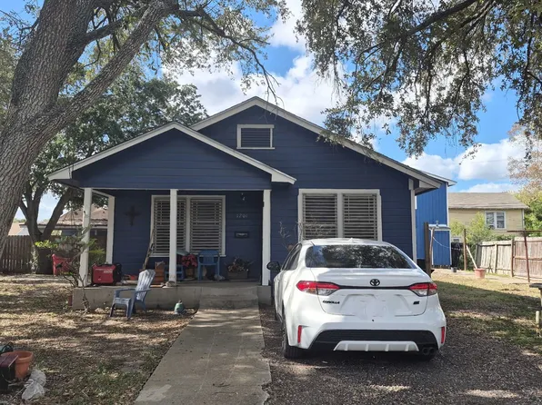 1201 Baker St, Robstown, TX 78380