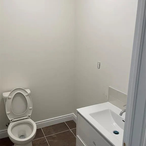 726 Grand Marais Rd E #LOWER — Photo 10