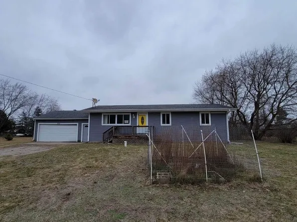 255 Crawford Dr, Merrill, MI 48637