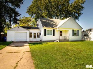 5325 N Glen Elm Dr, Peoria Heights, IL 61616