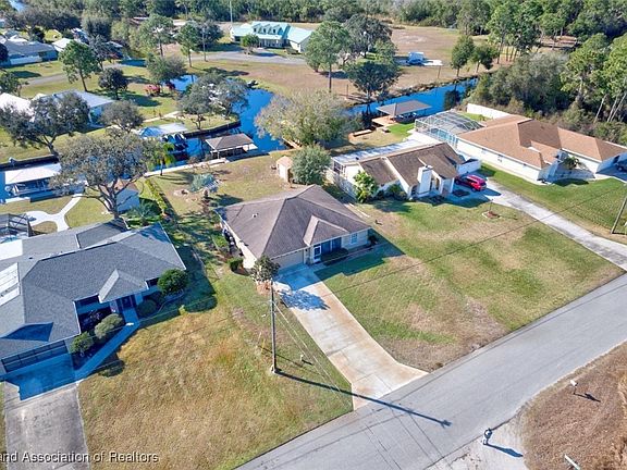 4th image of 3014 Peachtree Dr