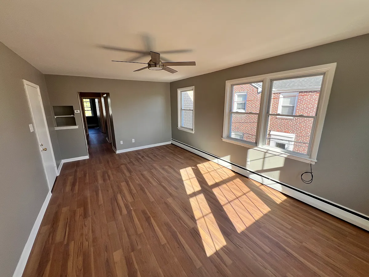 Building Photo - 809 Burmont Rd #2
