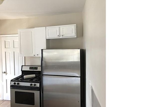 5th image of 7445 S Kenwood Ave #2