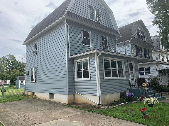 4th image of 139 N Atherton Ave