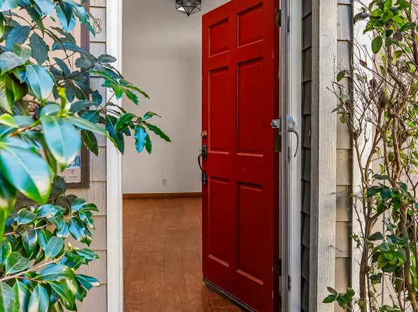 522 W Victoria St APT B, Santa Barbara, CA 93101