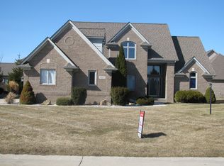 49571 Compass Point Dr, Chesterfield, MI 48047