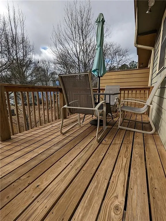 4 bed, 4.0 bath, 1584 sqft, $2,990 — Photo 3