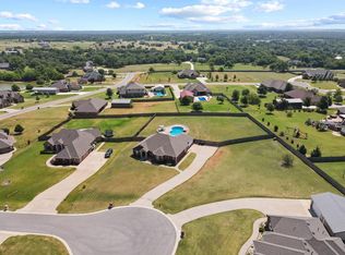 16124 Glimmer Cir, Oklahoma City, OK 73165
