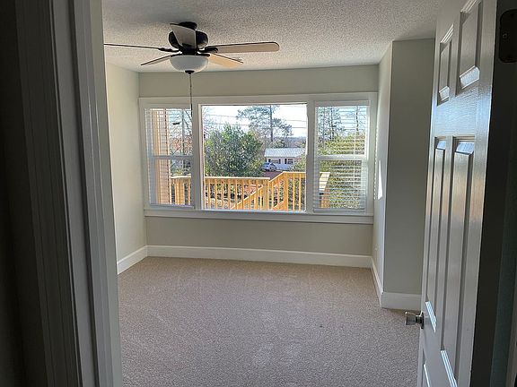 4th image of 310 25th Ave E