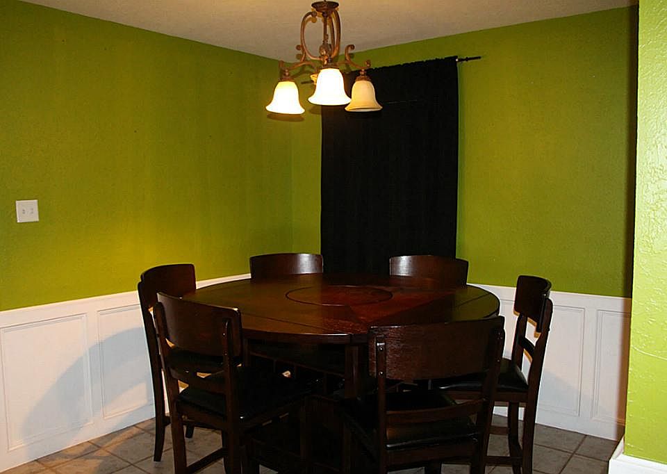 1st image of 413 Temperance Ln