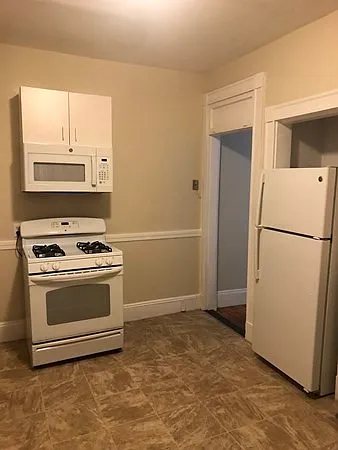 180 Lewis St #2 — Photo 11