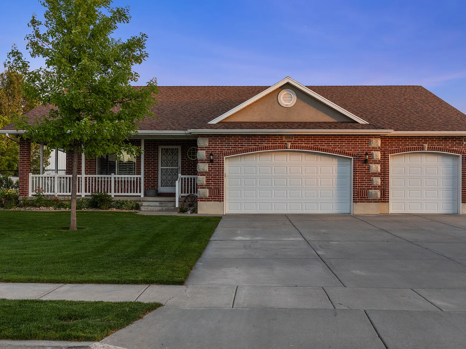 4 bed, 3746 sqft, $3,800 — Photo 2
