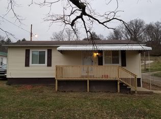 1112 Spring St, Milton, WV 25541