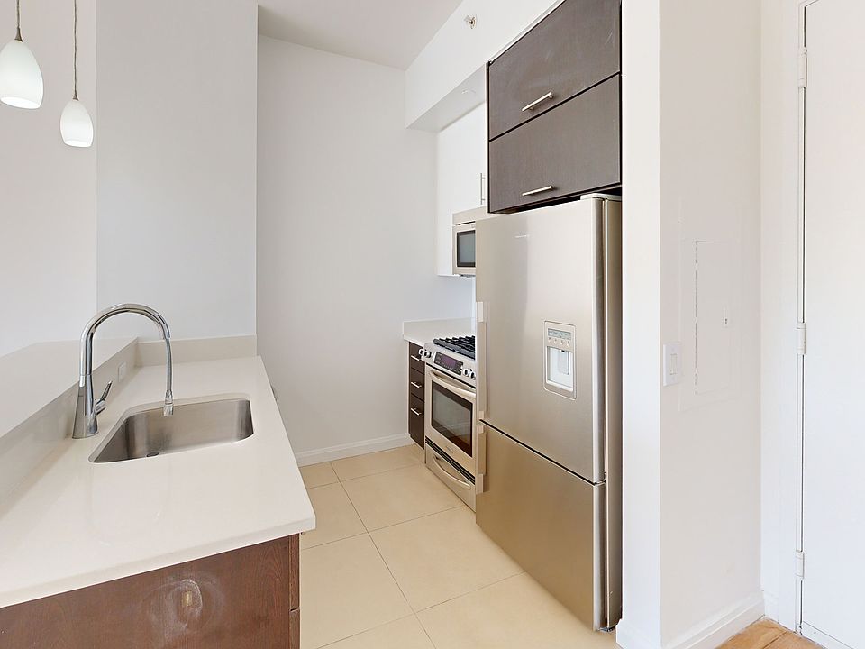 1st image of 795 Columbus Ave APT 7C