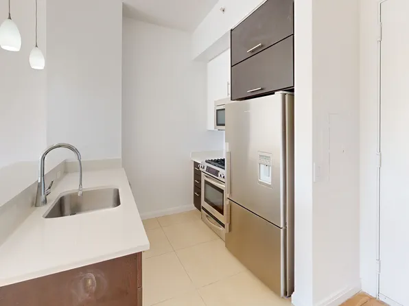 795 Columbus Avenue image 1 of 9