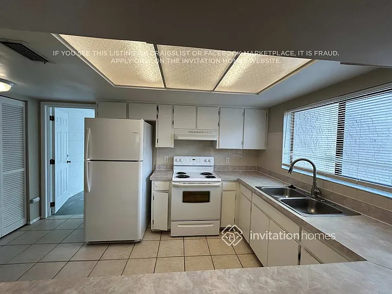 2501 E Timberlane Dr — Photo 5