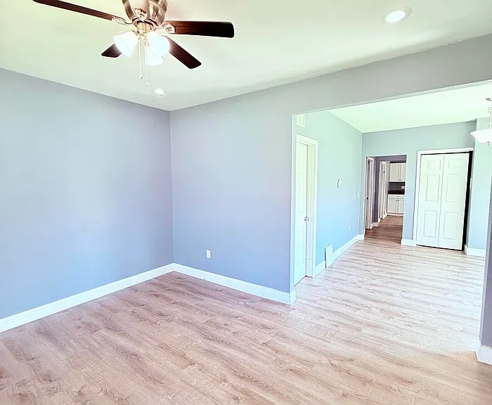 1464 Baldwin St — Photo 10