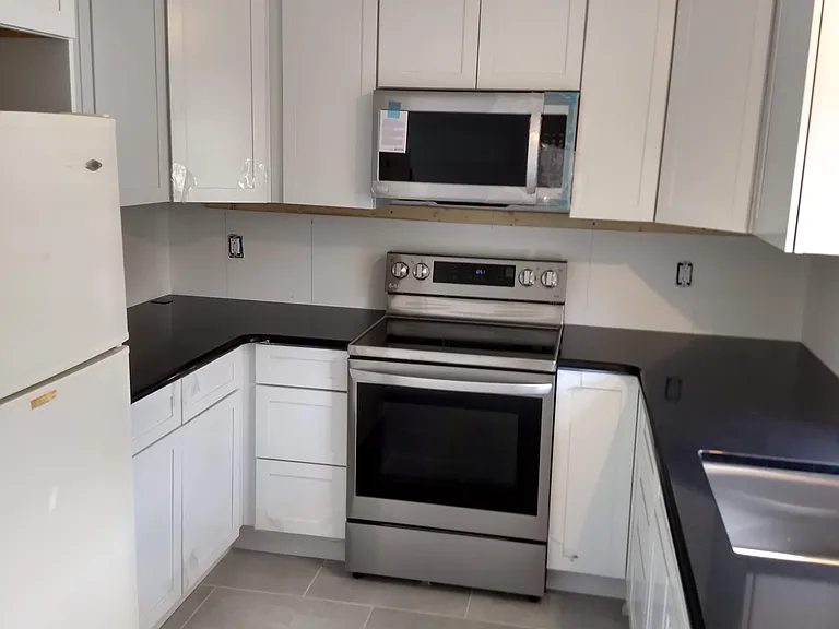 14 Plympton St #2 — Photo 1
