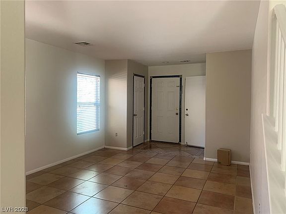 2nd image of 2424 Courlan Dr