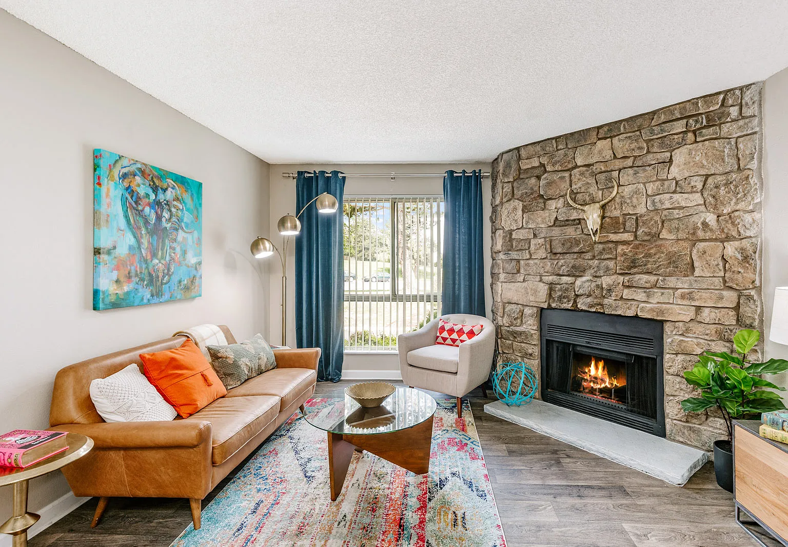 Sloan's Lake Apartments — Photo 3