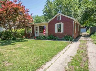 2114 E Riverview Ct, Peoria Heights, IL 61616