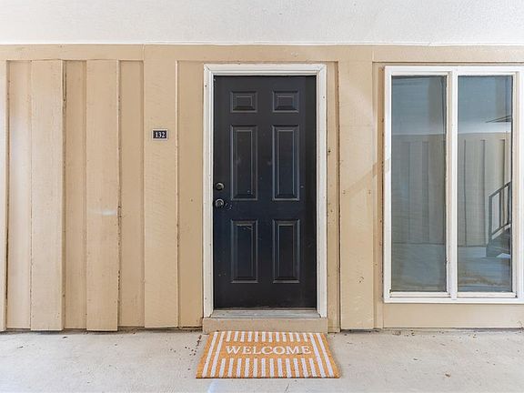 2nd image of 507 NW 39TH ROAD #132