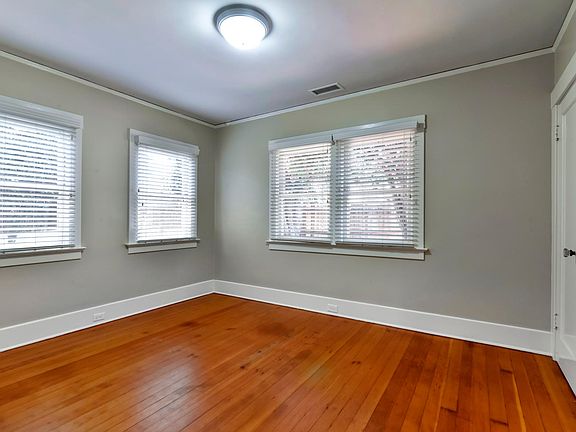 5th image of 321 E Micheltorena St