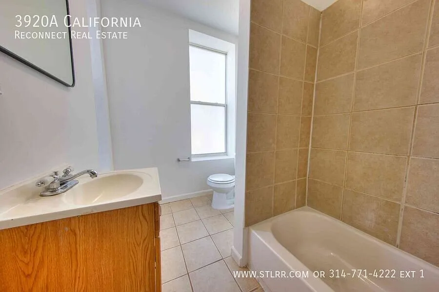 This Updated 2-Bedroom, 1-Bath Apartment Offers Comfortable Living With Modern Touches. Free Half... — Photo 4