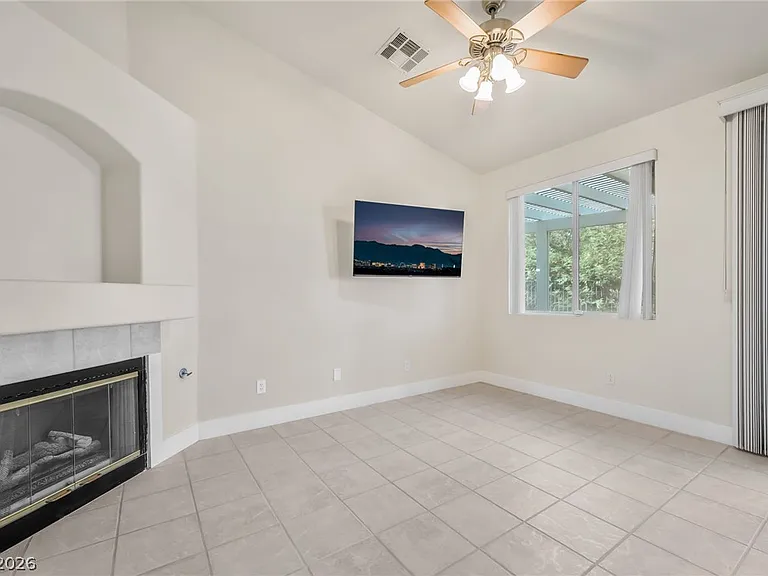 1299 Echo Creek St — Photo 6