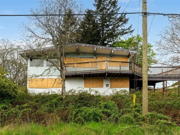 247 Glenairlie Dr, View Royal, BC V9B 1K4