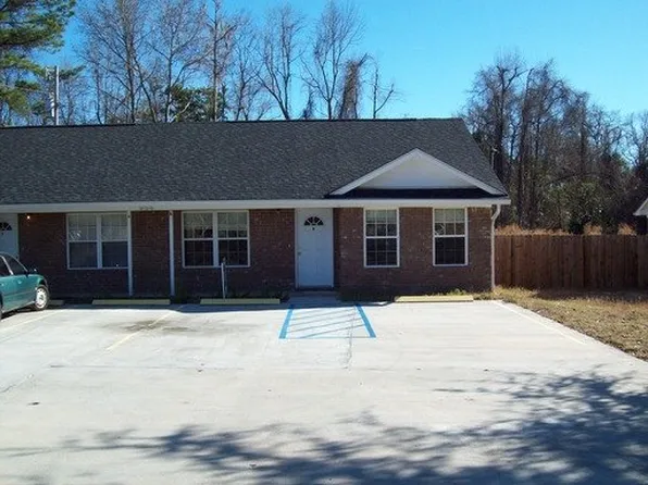 984 Live Oak Dr #A, Hinesville, GA 31313